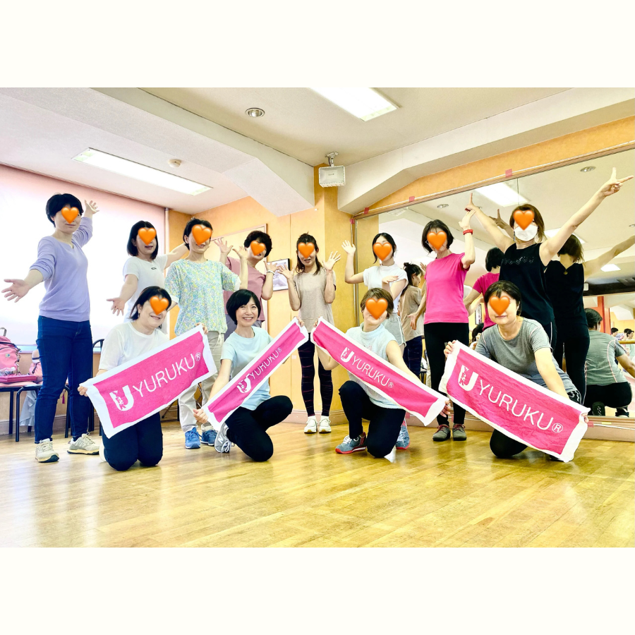 ウォーキングレッスン後の参加者集合写真